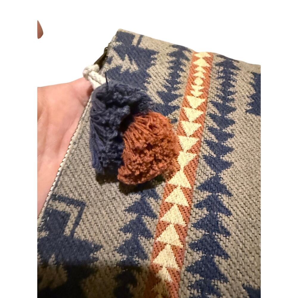 Pendleton Mid Zip Pouch - Picture 5 of 6